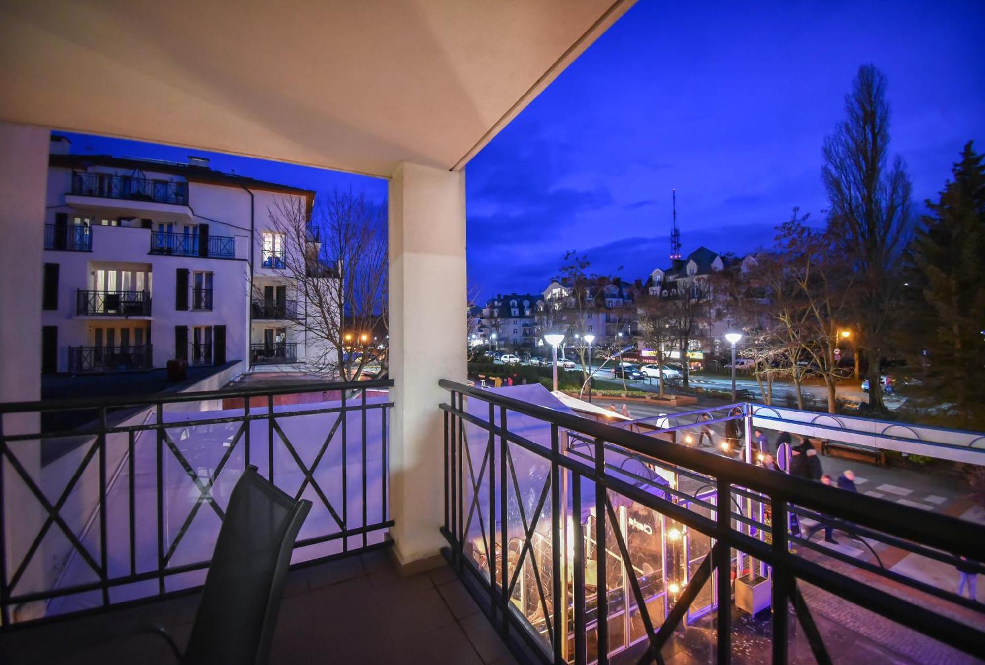 Apartamenty Promenada Z Tarasem I Parkingiem - Apartamenty Na Wyspie 슈비노우이스쳬 외부 사진